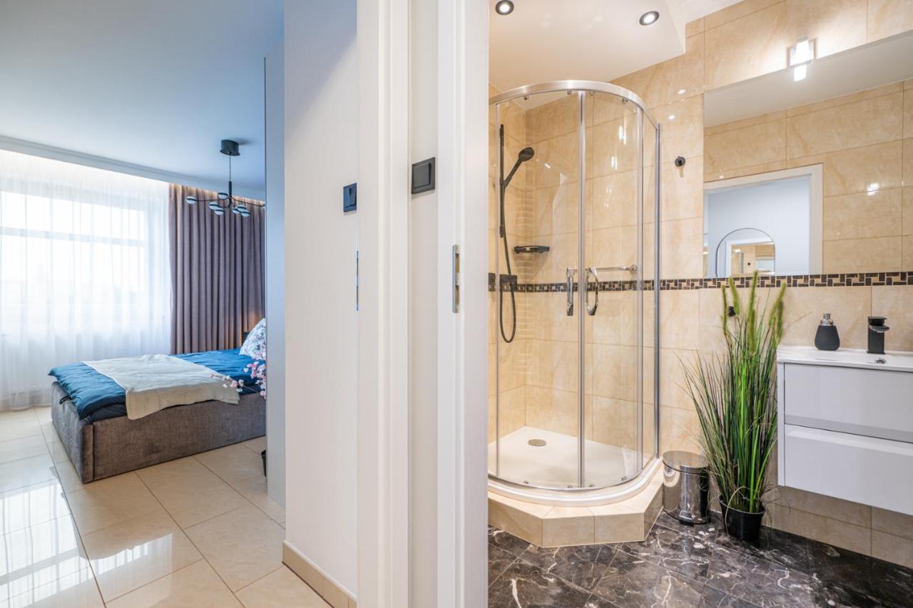 Apartament 55M2 - Darmowy Garaz - Klimatyzacja - Centrum - 24Na7 Вроцлав Екстериор снимка
