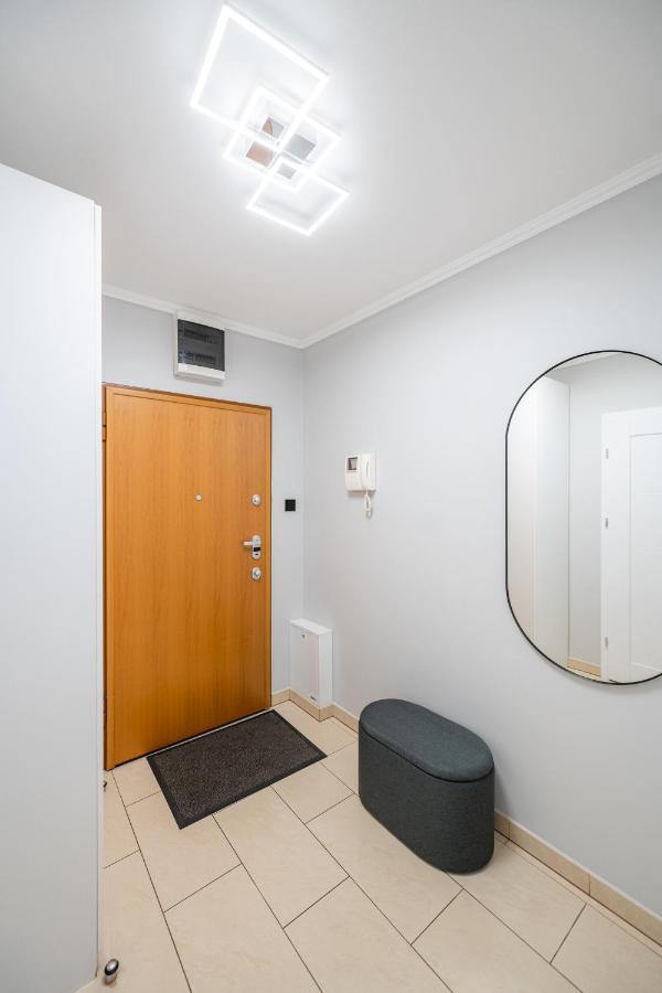 Apartament 55M2 - Darmowy Garaz - Klimatyzacja - Centrum - 24Na7 Вроцлав Екстериор снимка