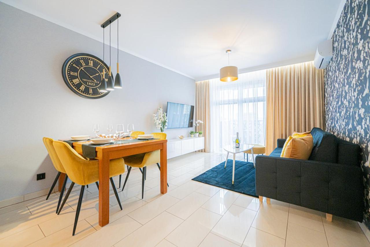 Apartament 55M2 - Darmowy Garaz - Klimatyzacja - Centrum - 24Na7 Вроцлав Екстериор снимка